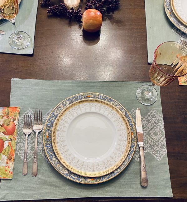 fall tablescape place setting