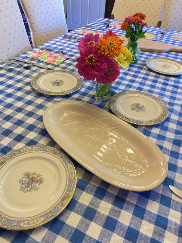 Casual and Elegant Summer Table