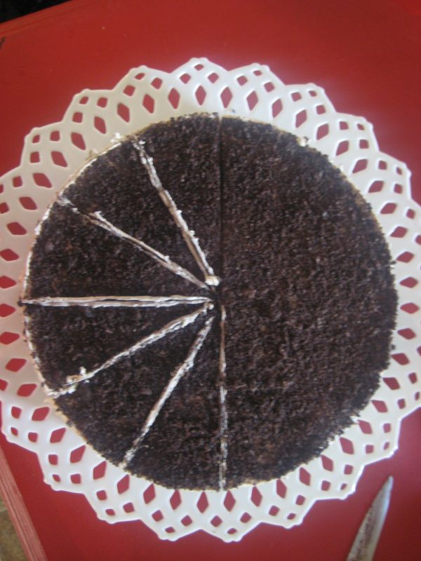 Oreo Cheesecake on cake stand